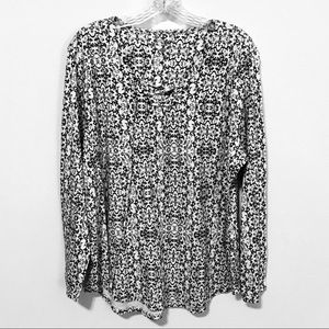 Ruff Hewn Lace Up Long Sleeve V-Neck Top 2X